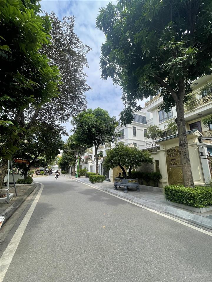 Giảm 5 tỷ biệt thự đơn lập tây nam linh đàm 200m, mặt tiền 10m, bán gấp, chỉ 54 tỷ