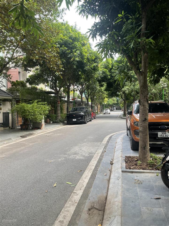Giảm 5 tỷ biệt thự đơn lập tây nam linh đàm 200m, mặt tiền 10m, bán gấp, chỉ 54 tỷ