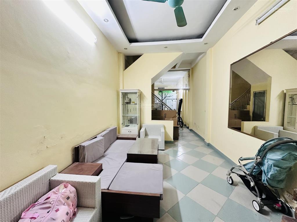 Nhà ngõ 41 thái hà 52m2 x 4t ngõ rộng gần phố, chỉ 9.9 tỷ. giá tốt trong khu vực, sổ nở hậu, ko qh