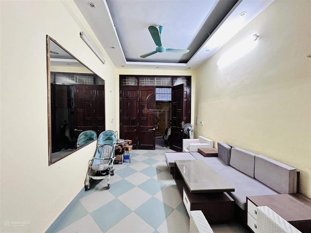 Nhà ngõ 41 thái hà 52m2 x 4t ngõ rộng gần phố, chỉ 9.9 tỷ. giá tốt trong khu vực, sổ nở hậu, ko qh