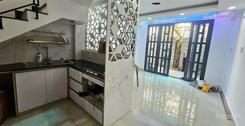 Nhanh tay hàng đẹp quang trung rất dễ bay hẻm vip trung tâm gò vấp nhà 5 tầng chỉ 4.2 tỷ