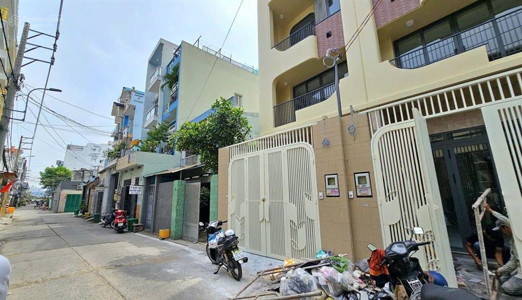 Siêu phẩm mặt tiền kinh doanh, khu 120 lê văn quới 5 tầng thang máy, giá chỉ 10,9 tỷ