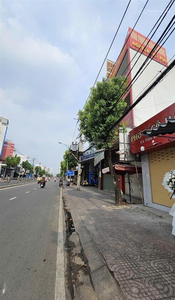 Siêu phẩm mặt tiền kinh doanh, khu 120 lê văn quới 5 tầng thang máy, giá chỉ 10,9 tỷ