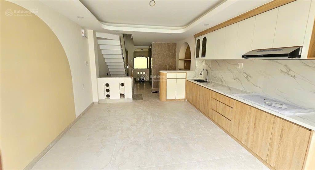 Siêu phẩm mặt tiền kinh doanh, khu 120 lê văn quới 5 tầng thang máy, giá chỉ 10,9 tỷ