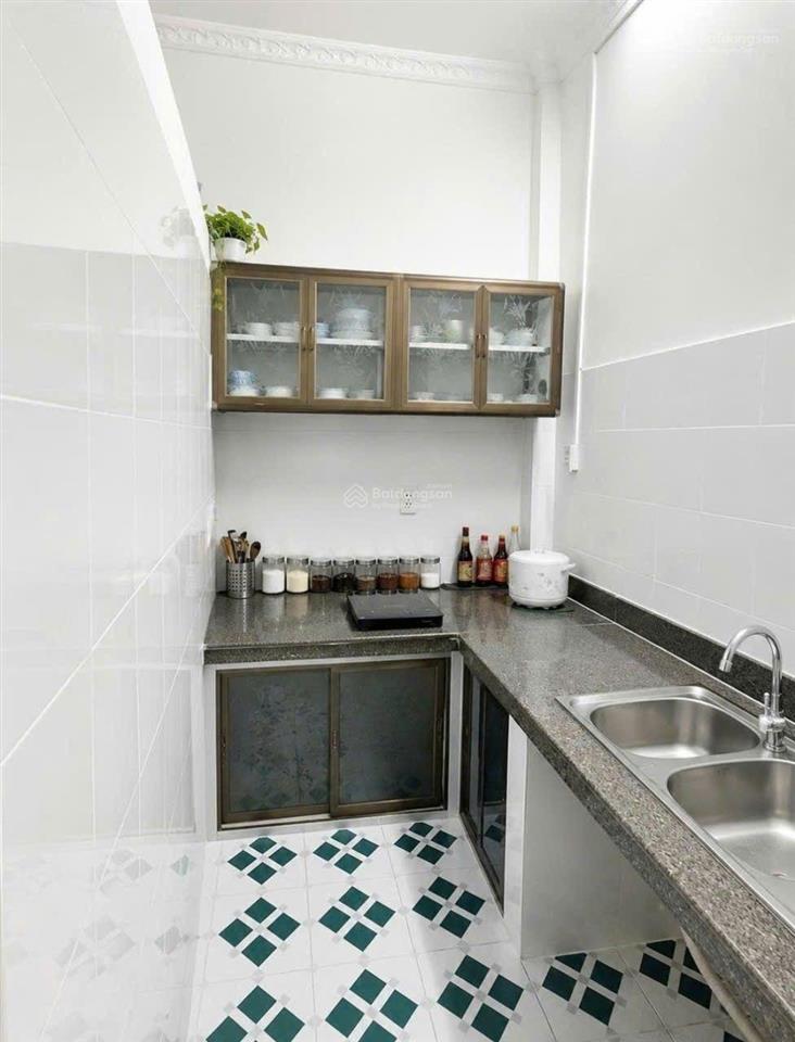 Nhà nở hậu đẹp sát mặt tiền trường chinh, quận 12, giá 4,5 tỷ
