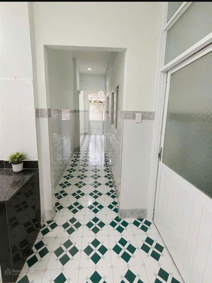Nhà nở hậu đẹp sát mặt tiền trường chinh, quận 12, giá 4,5 tỷ