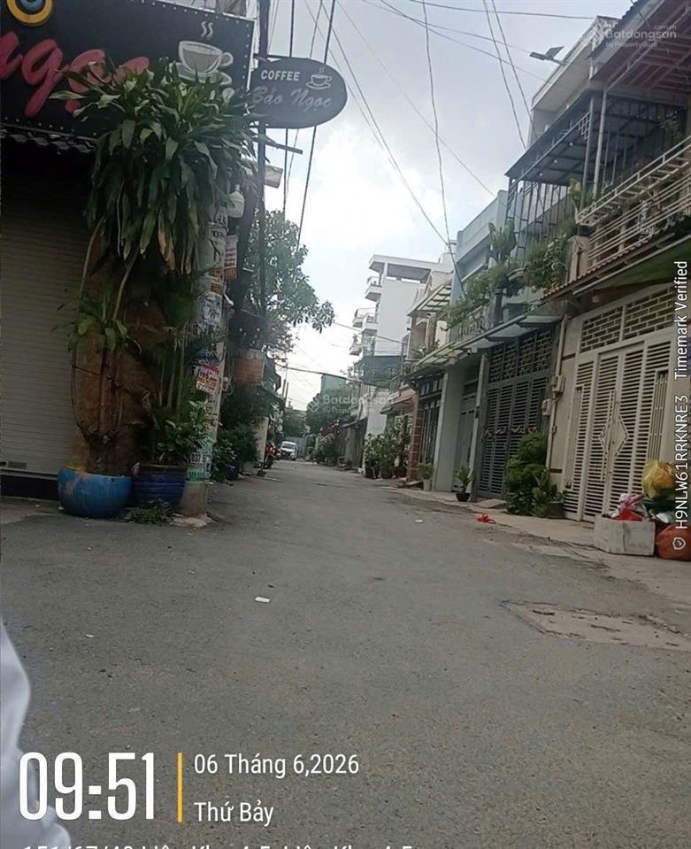 Nhà mới 3 tầng ô tô ngủ trong nhà liên khu 4  5, chỉ 4,95 tỷ