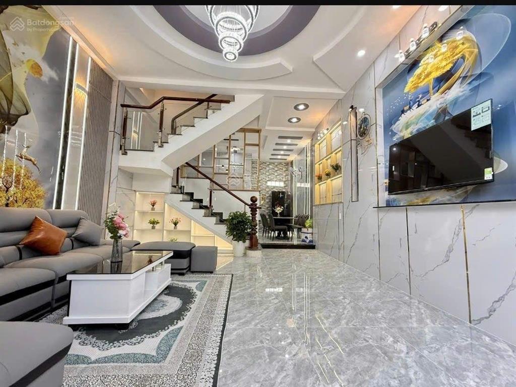 Nhà đẹp trương thị hoa xe hơi đỗ cửa full nội thất vip chỉ 6,2 tỷ