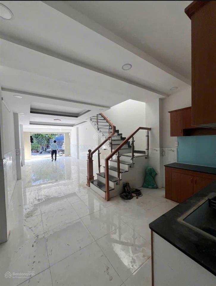 Mặt tiền kinh doanh đường 12m giáp tân phú nhà đẹp dọn vào ở ngay giá 4,6 tỷ