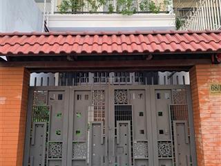 Bán nhà chính chủ, trung tâm quận 4, phường xóm chiếu, tp. hcm