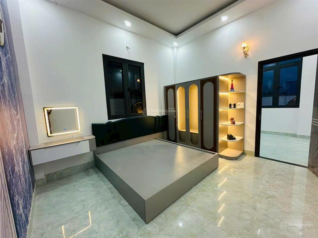 Chính chủ bán gấp nhà 700 triệu 7x20m 1 trệt 1 lầu ngay trịnh quang nghị
