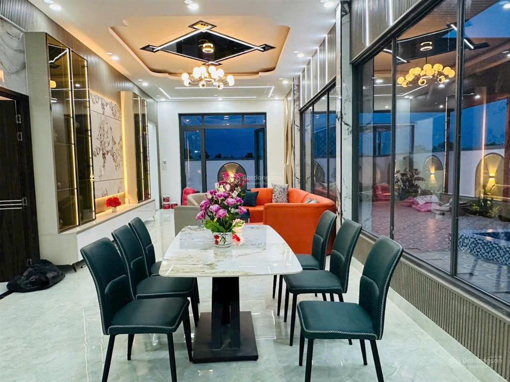 Chính chủ bán gấp nhà 700 triệu 7x20m 1 trệt 1 lầu ngay trịnh quang nghị
