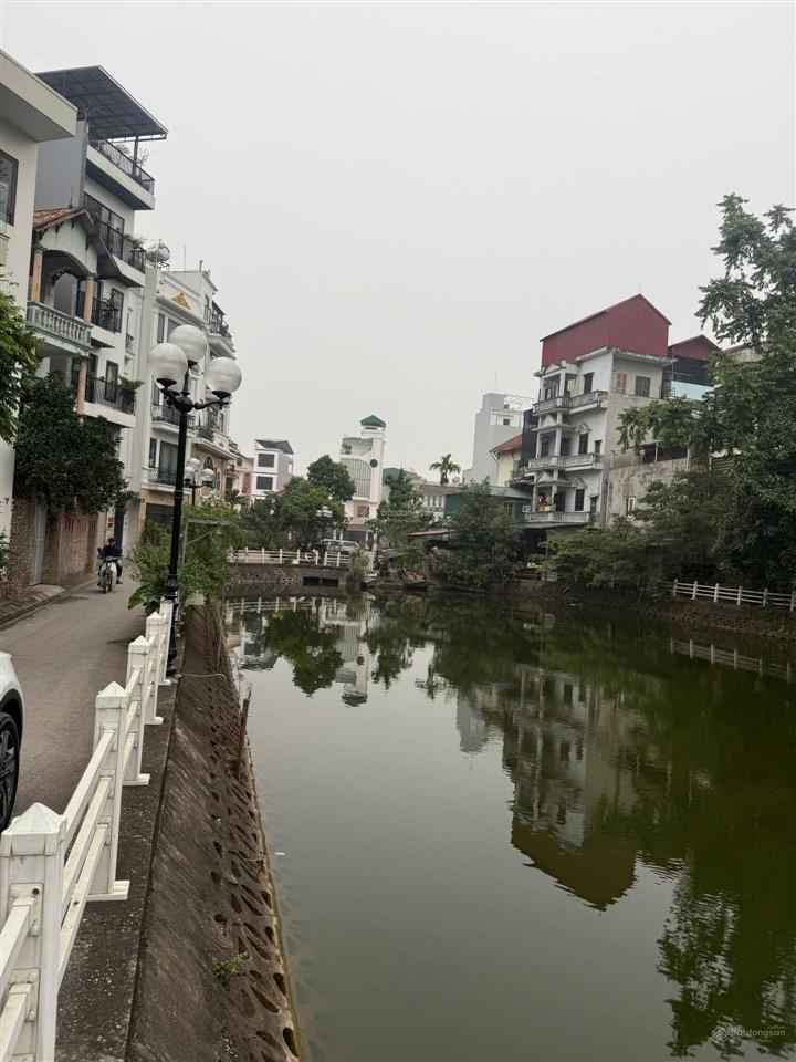 Bán đất ngọc thụy 50m² , mt 5m lô góc , ôtô vào đất giá chào 11,8 tỷ tl .