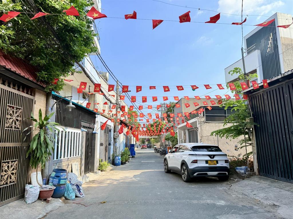 Ngang gần 7m, ngay hoàng diệu 2  diện tích siêu khủngbán nhà 3 tầng 130m2 hxh, phường linh trung