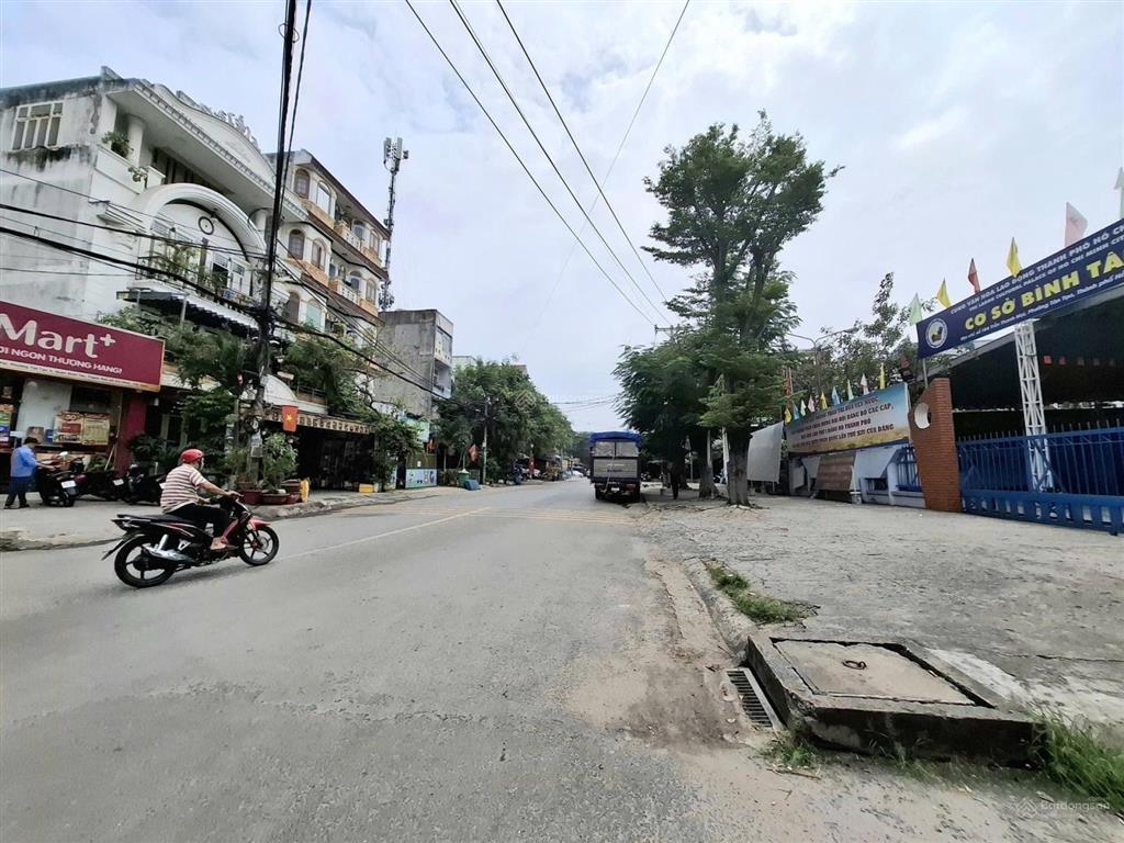 Bán nhà mặt tiền kinh doanh ngay khu tên lửa. dt 340m2 full thổ cư giá chỉ nhỉnh 18 tỷ