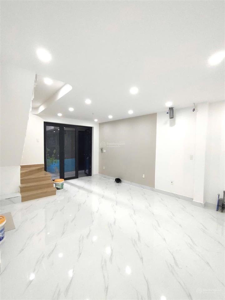 Bán nhà mặt phố hậu giang, 3,9 tỷ, 32,5m2, giá cực chất