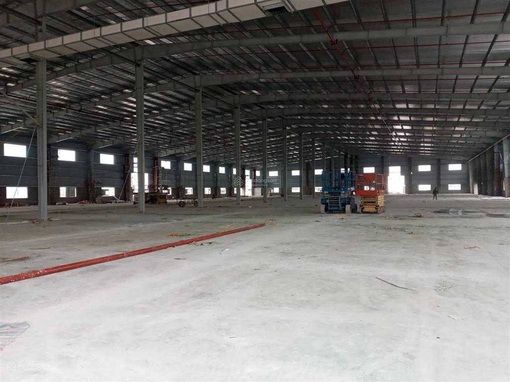 Cho thuê kho dock xưởng mới khu văn giang dt 100.000m² chia lẻ có cần trục 30t, ốp panel, xin fdi