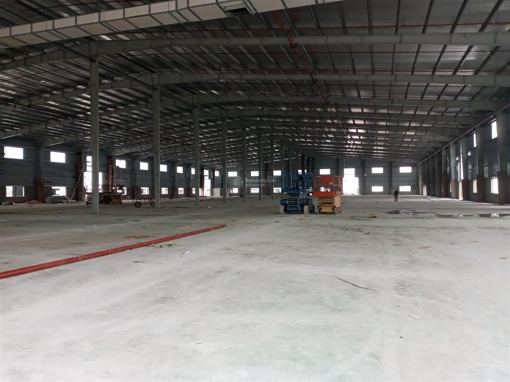 Cho thuê kho dock, xưởng panel, cần trục 20t khu cn tiên du, bắc ninh diện tích 10.000m2 chia lẻ