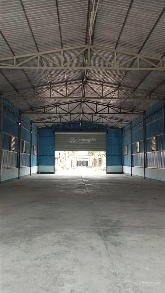Cho thuê kho xưởng 400m2 gần vinhomes mới đẹp sạch sẽ. giá 27 triệu