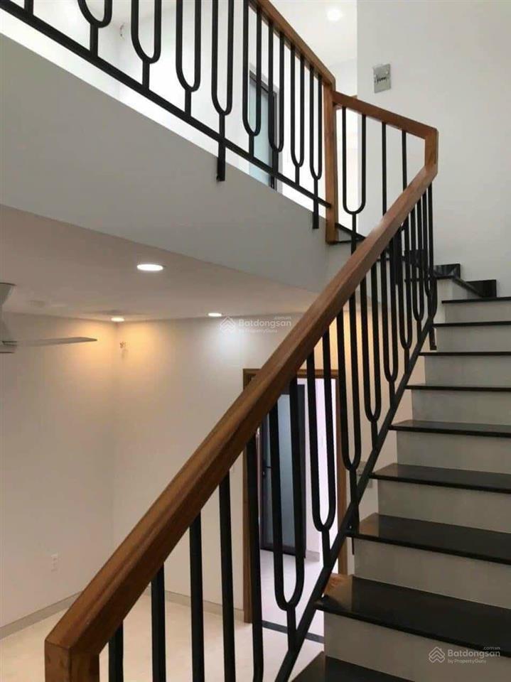 Nhà nguyên căn 100m khu đô thị mới đông tăng long kích thước 5x20m 4pn 4wc, có máy lạnh