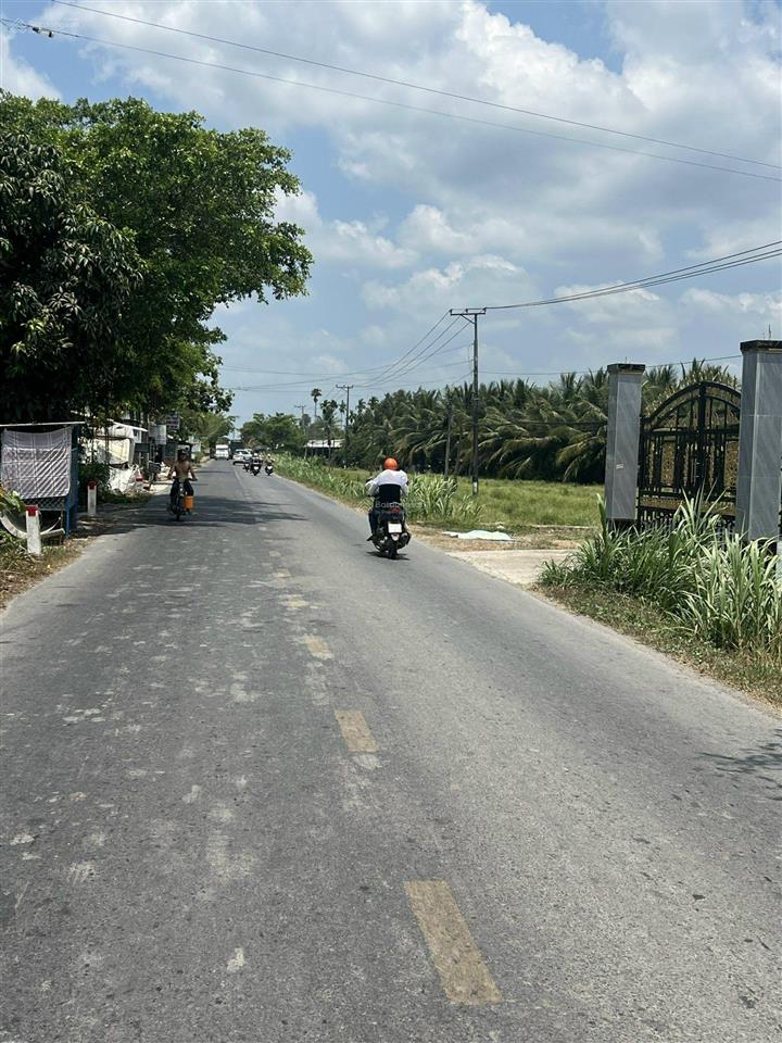 Bán hơn 1.173m2 đất. full thổ cư, mặt tiền ql54, gần chợ vĩnh xuân
