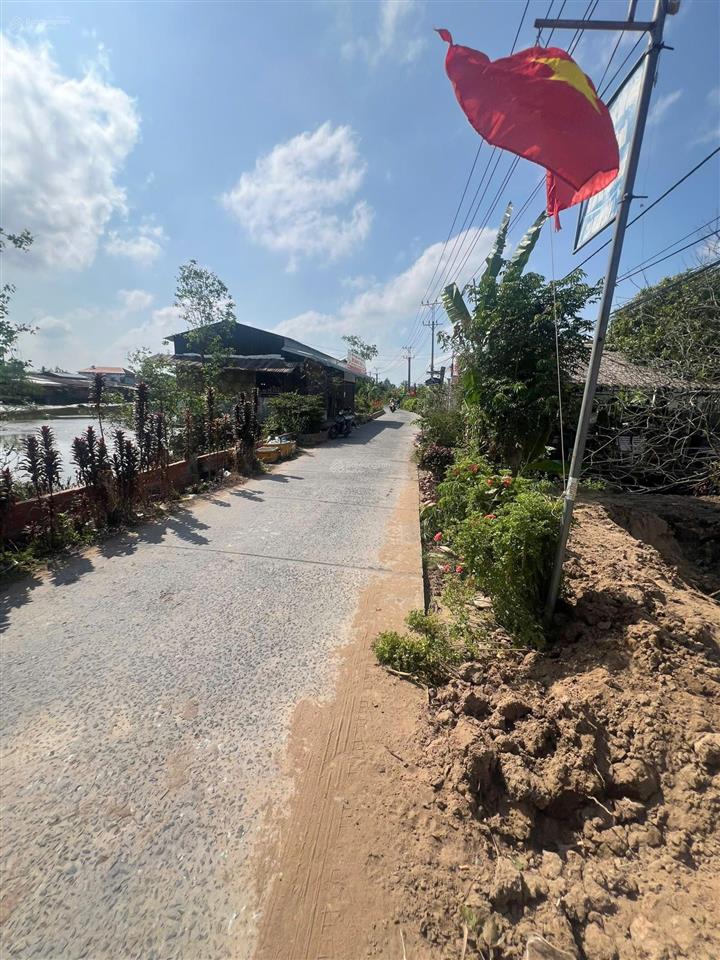 Bán 415m2 đất, đã lên hết thổ cư, lộ ôtô cặp sông từ chợ mỹ hòa lên khu công nghiệp hoàng quân
