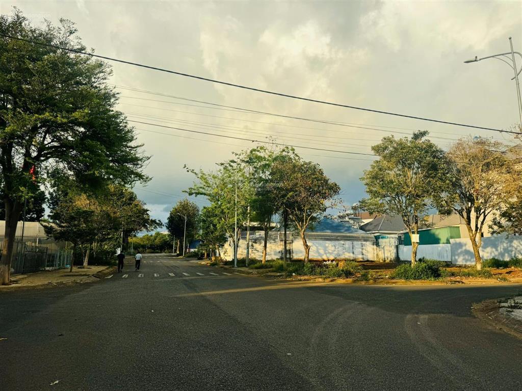 Bán đất 24 tôn thất thuyết, 4,7 tỷ, 147m2, view đẹp giá ưu đãi