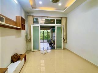 Bán nhà 3 tầng 80m2 dòng tiền 12tr/tháng , mặt tiền võ văn hát, long trường quận 9.