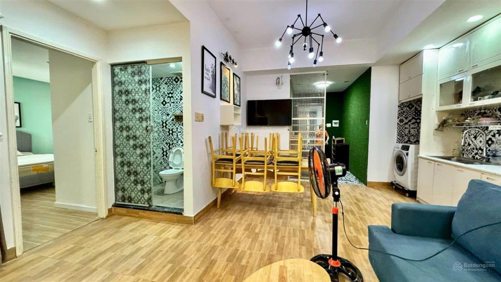 Kẹt tiền bán gấp, căn hộ b1 trường sa giá 2tỷ088 dt 68m2 (2pn 2wc), gần chợ thị nghè