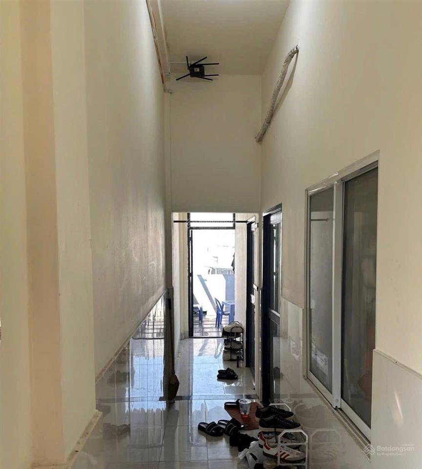Hàng ngộp! chdv 6.8 tỷ(180m2) ngay làng đh quốc gia, linh xuânthủ đức