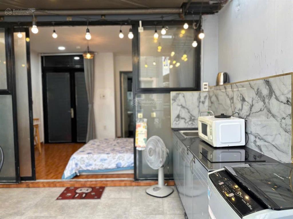 Cho thuê cc mini 45m2 ban công, giá tốt 8 triệu tại ký con, p.4, q.phú nhuận, hcm, view đẹp