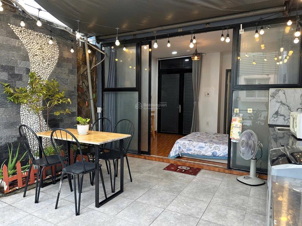 Cho thuê cc mini 45m2 ban công, giá tốt 8 triệu tại ký con, p.4, q.phú nhuận, hcm, view đẹp