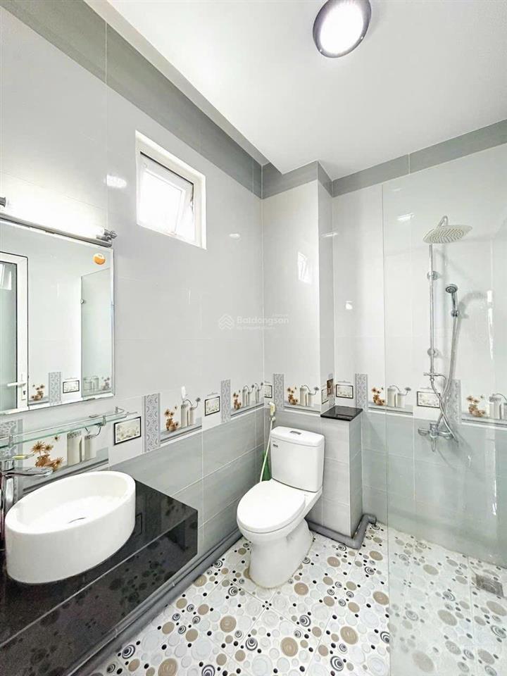 Cho thuê cc mini 2pn phú nhuận, 50m2 ban công, máy giặt riêng, ngay phan xích long giáp quận 1 3