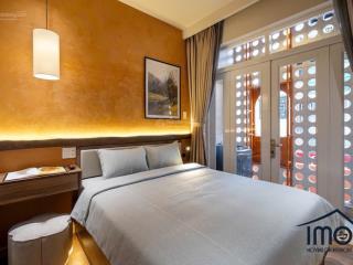 Cho thuê căn hộ quận 1, rộng 40m2 full nội thất, ban công máy giặt riêng, tiện di chuyển các quận