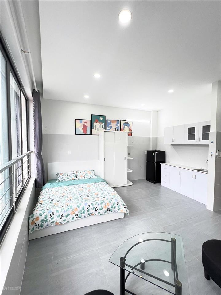 Cho thuê chdv ,studio 30m2 full nội thất ngay hoàng sa, quận 3