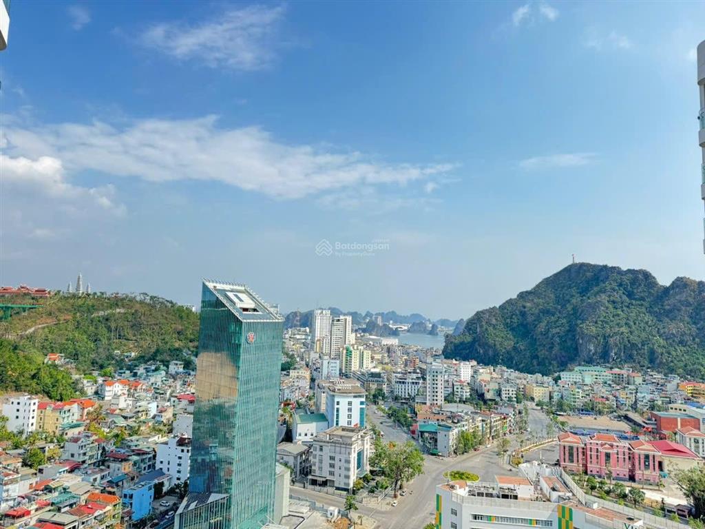 Bán căn hoa hậu sapphire s2 view phố, nhìn ra biển.
giá bán nhanh chỉ 1 tỷ 520 rẻ nhất tòa s2