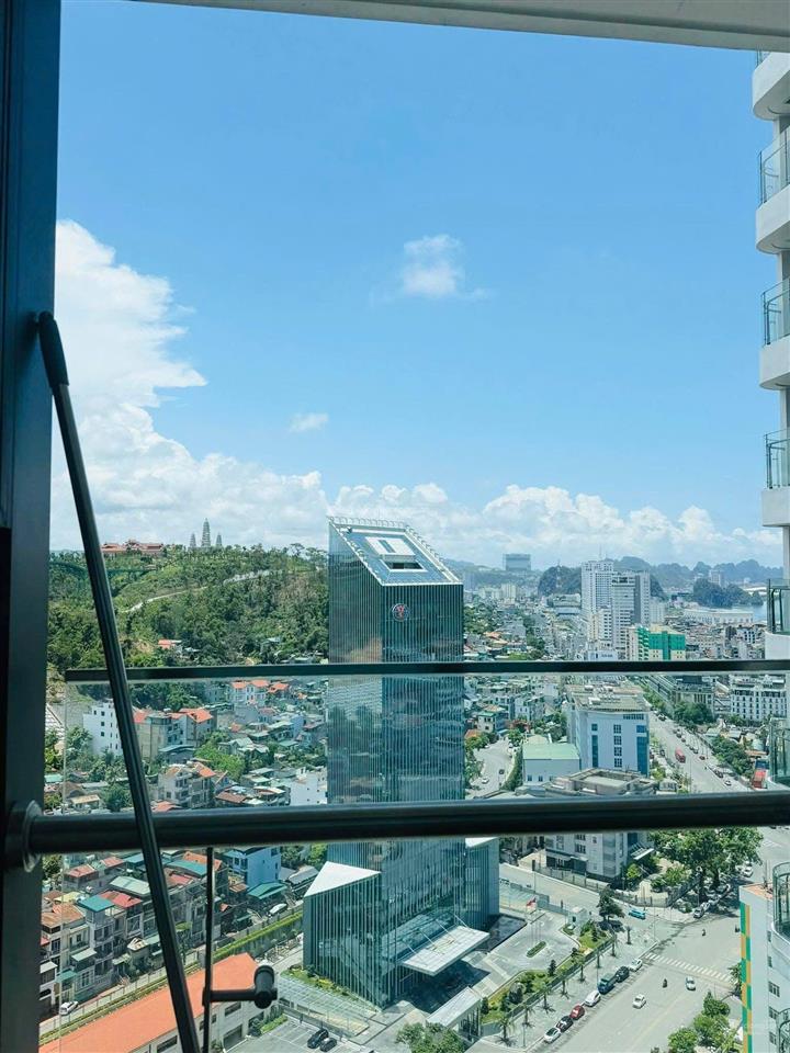 Bán căn hoa hậu sapphire s2 view phố, nhìn ra biển.
giá bán nhanh chỉ 1 tỷ 520 rẻ nhất tòa s2