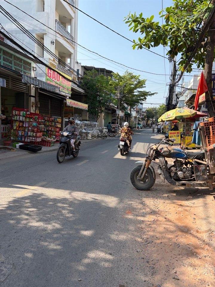 Hẻm mà to hơn mặt tiền đường 8m,nhà hơn 50m mà chủ chào chỉ 3.3 đồng(tl)