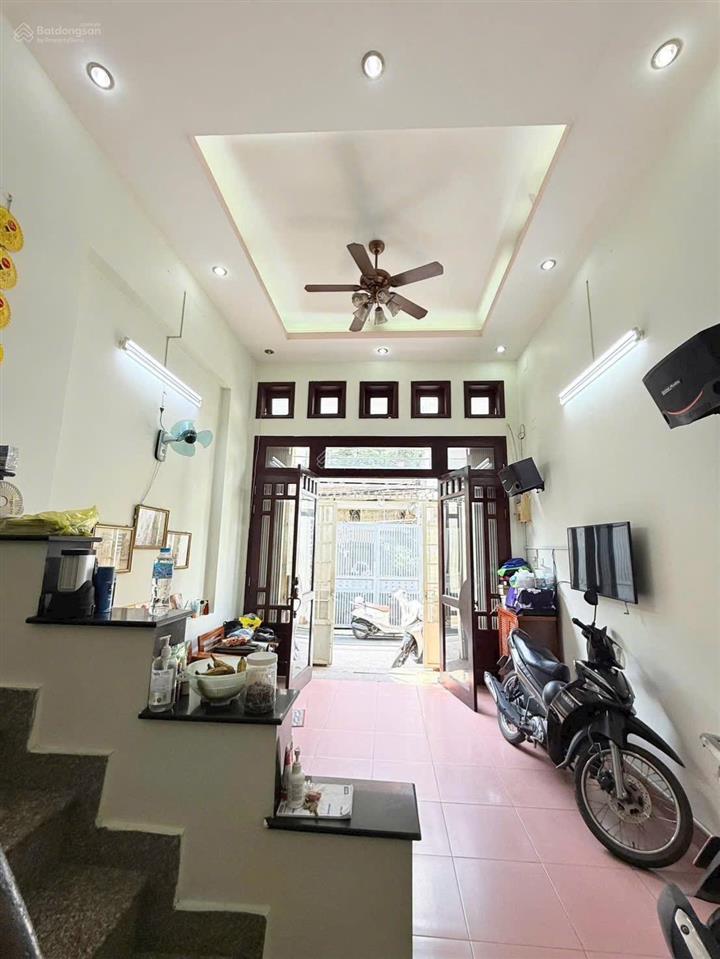 4 tầng btct hẻm ngay sát mặt tiền đường khu vip nhất bàu cát 52m2 vs 5pn,5wc giá nhỉnh 8tỷ (tl chí