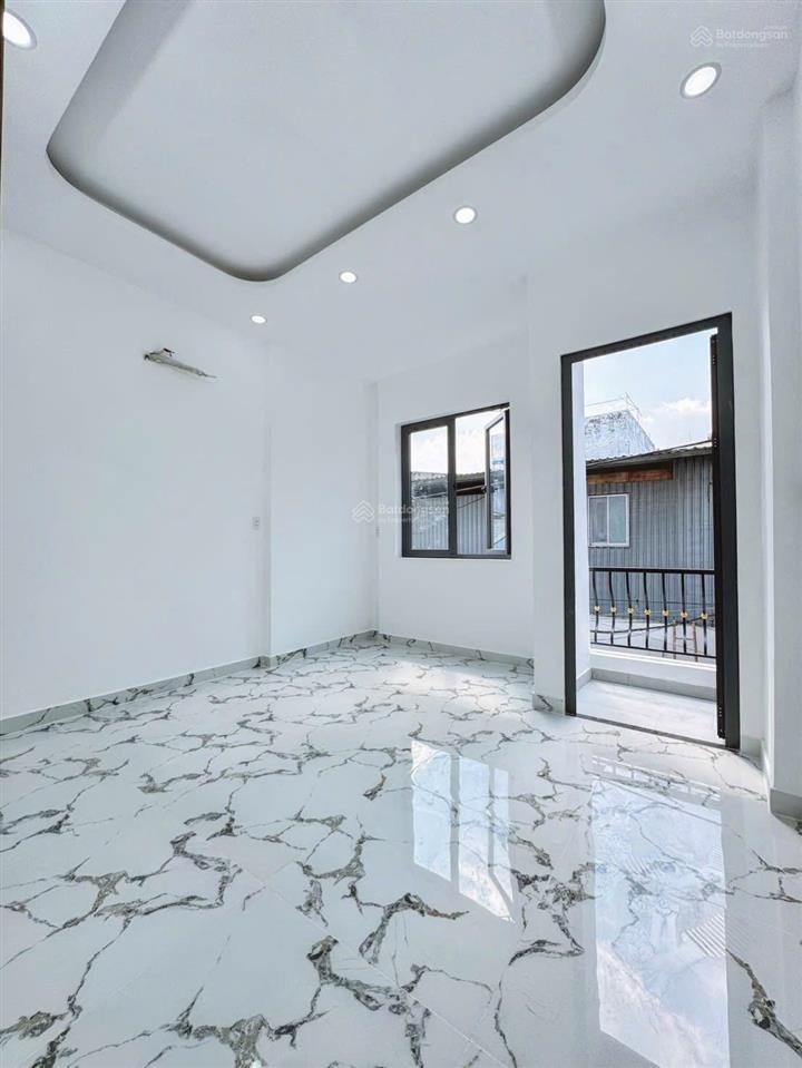 Nhà đẹp gần chợ gò xoài giáp tân phú đuc bê tông cốt thép chắc chắn,96m sd mà chủ chào nhỉnh 5t