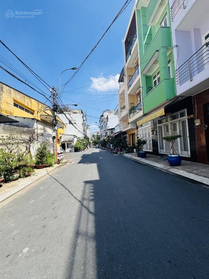Nhà ngay mặt phố, 4 tầng 62m2  đường 10m  ở & kinh doanh hoặc cho thuê sinh lời. ngay gần aeon bt