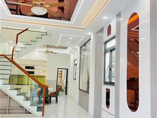 Nhà đẹp 3 tầng  70m2  đình phong phú  chỉ 6 tỷ