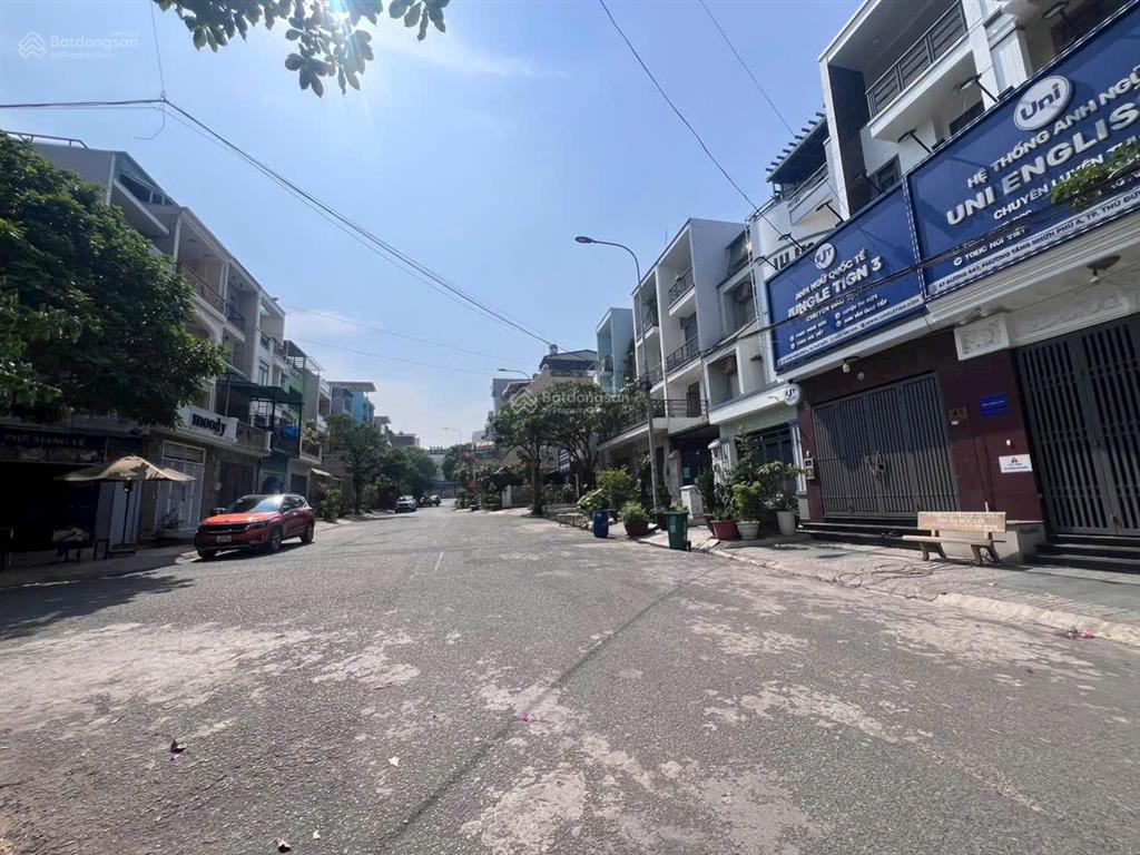 Lê văn việt  đất phân lô 72m2  kế đh kiểm sát chỉ từ 7.5tỷ