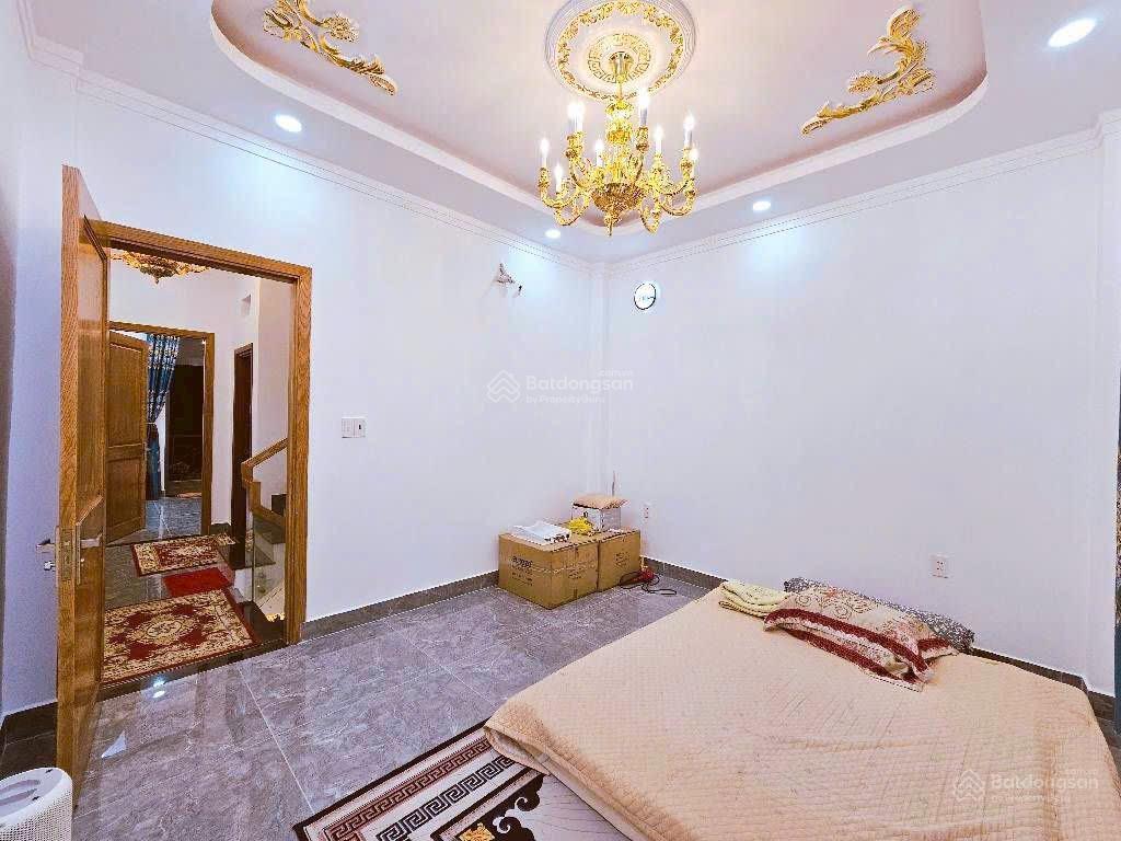 Nhà 3 tầng  full nội thất cao cấp  nguyễn duy trinh  hxh 6m an ninh dân trí cao giá 6.65tỷ