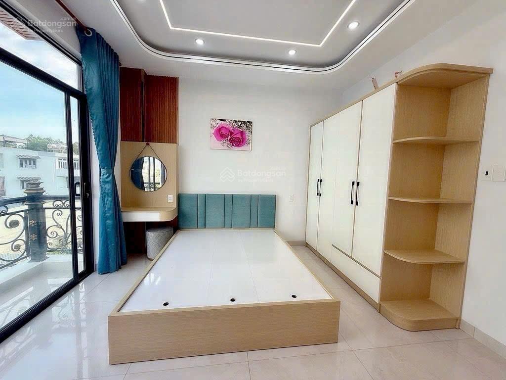 Nhà mới 3 tầng trung tâm quận 9 4pn hxh chỉ 6.5tỷ