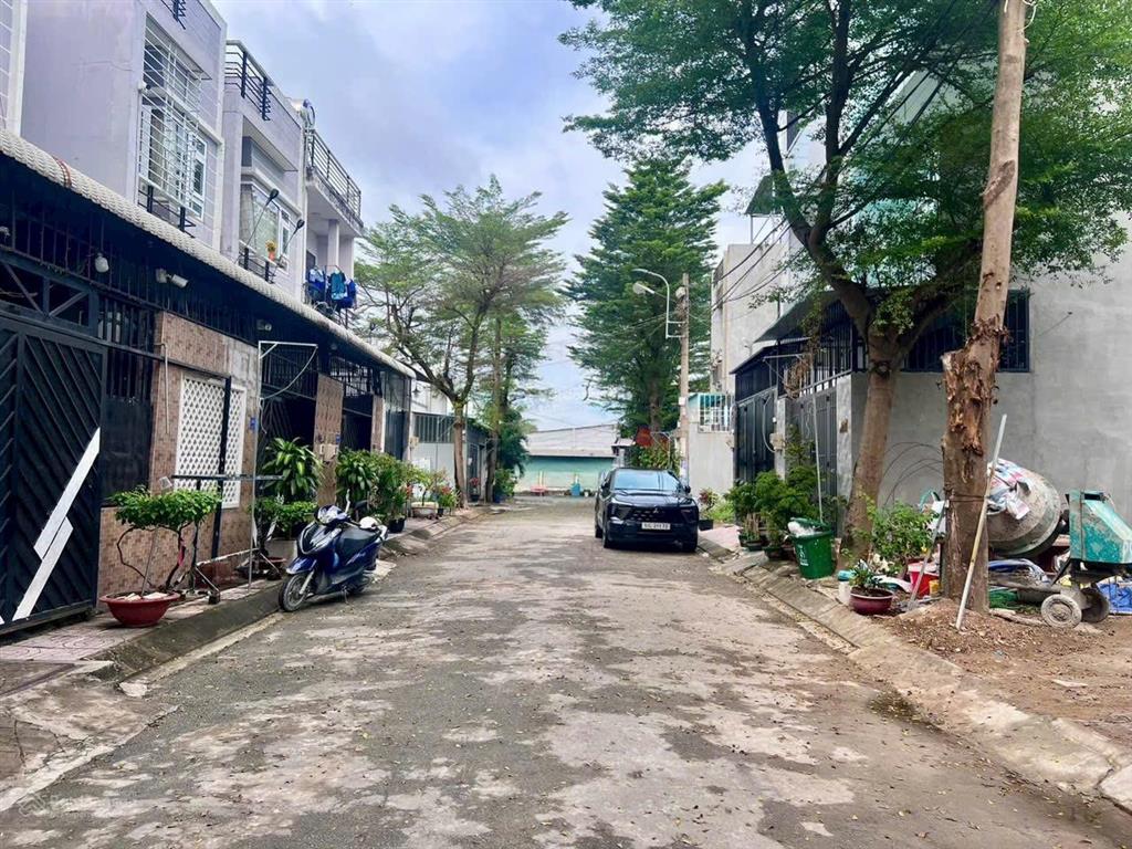 Nhà 3 tầng kdc vạn xuân đường 8m oto tránh  đông tăng long chỉ 6.6tỷ