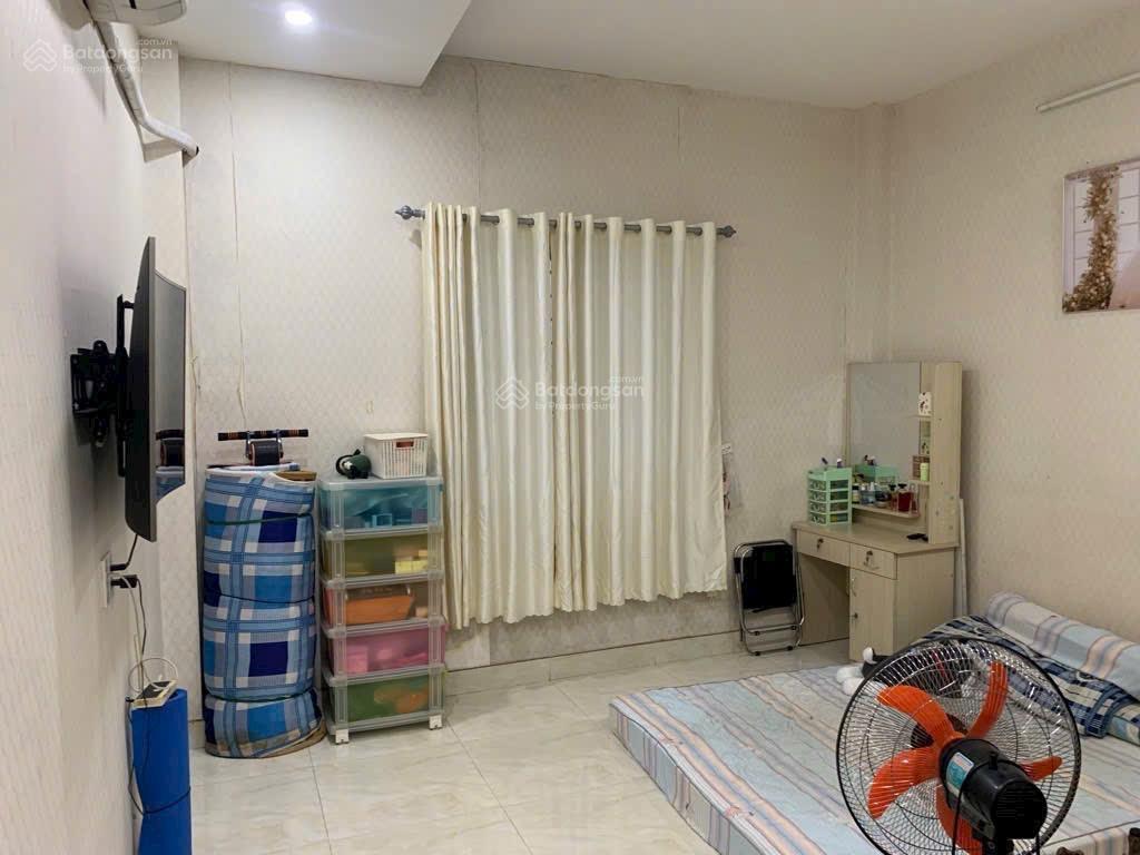 Chủ giảm 400tr  nhà 4 tầng hxh tránh ngay vòng xoay phú hữu  chỉ 7.8tỷ