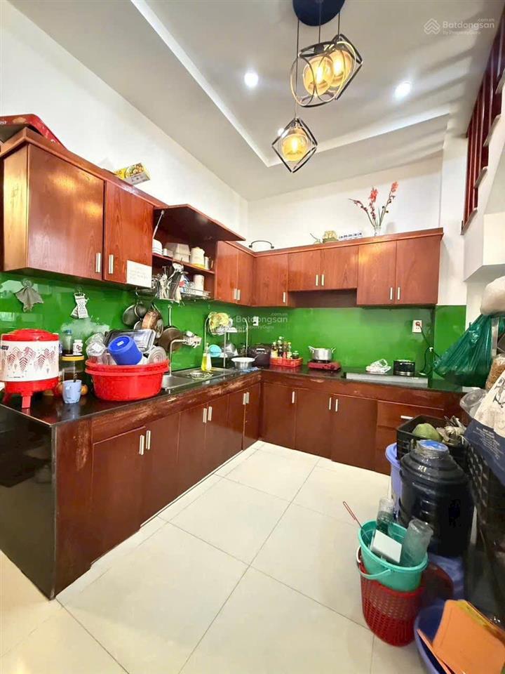 Nhà 3 tầng võ văn hát  hxh 6m thẳng 1 trục 3pn cạnh đh marketing chỉ 5.7tỷ