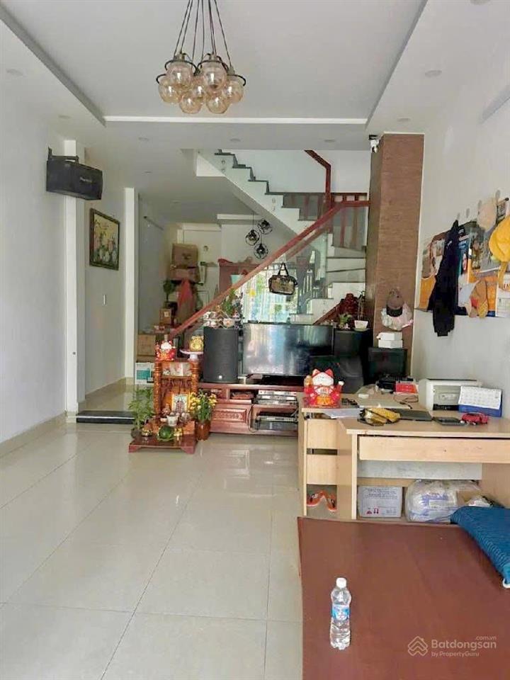 Nhà 3 tầng võ văn hát  hxh 6m thẳng 1 trục 3pn cạnh đh marketing chỉ 5.7tỷ