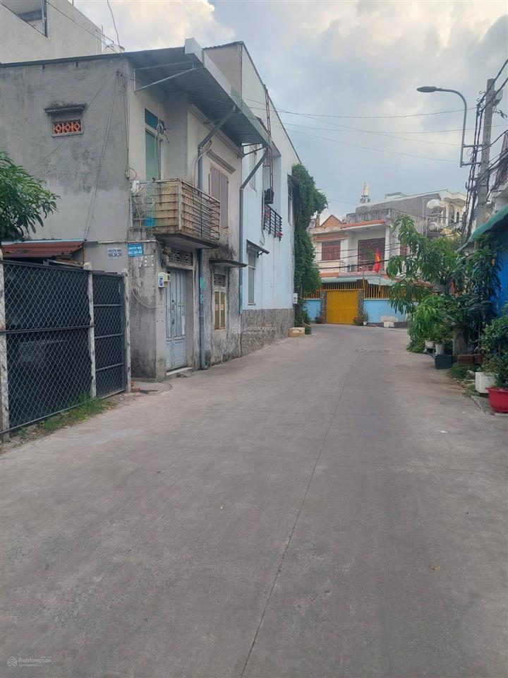 Bán nhà 6.2x18m, sổ hồng riêng  xuân thới đông 1, gần trần văn mười và quốc lộ 22